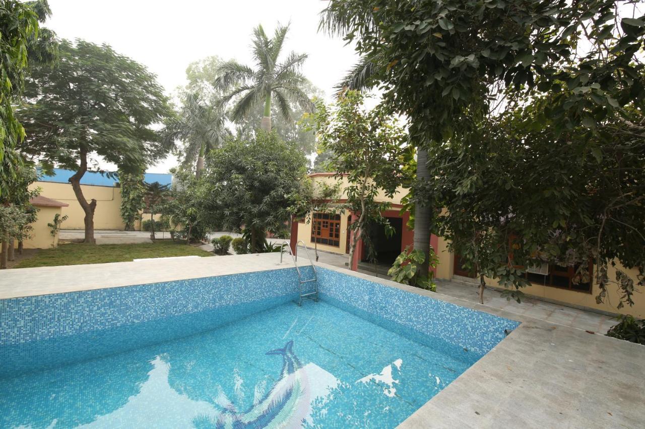 The Karnal Resort エクステリア 写真