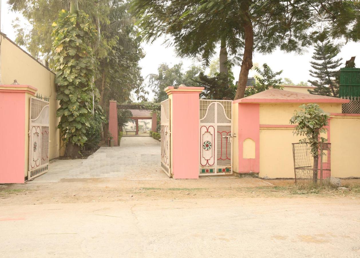 The Karnal Resort エクステリア 写真