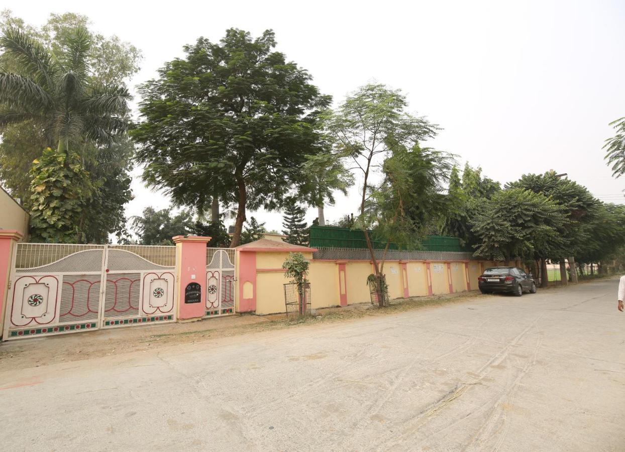 The Karnal Resort エクステリア 写真