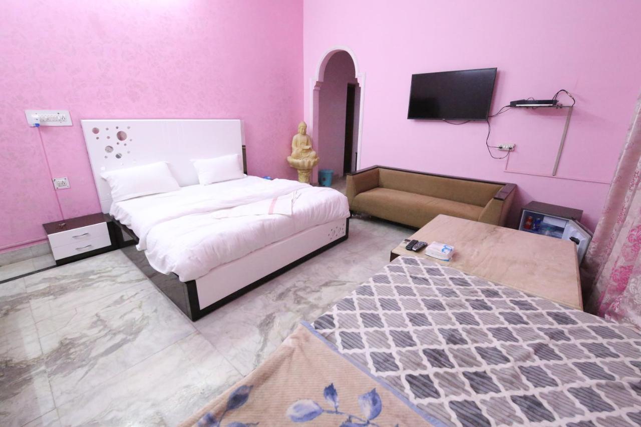The Karnal Resort エクステリア 写真